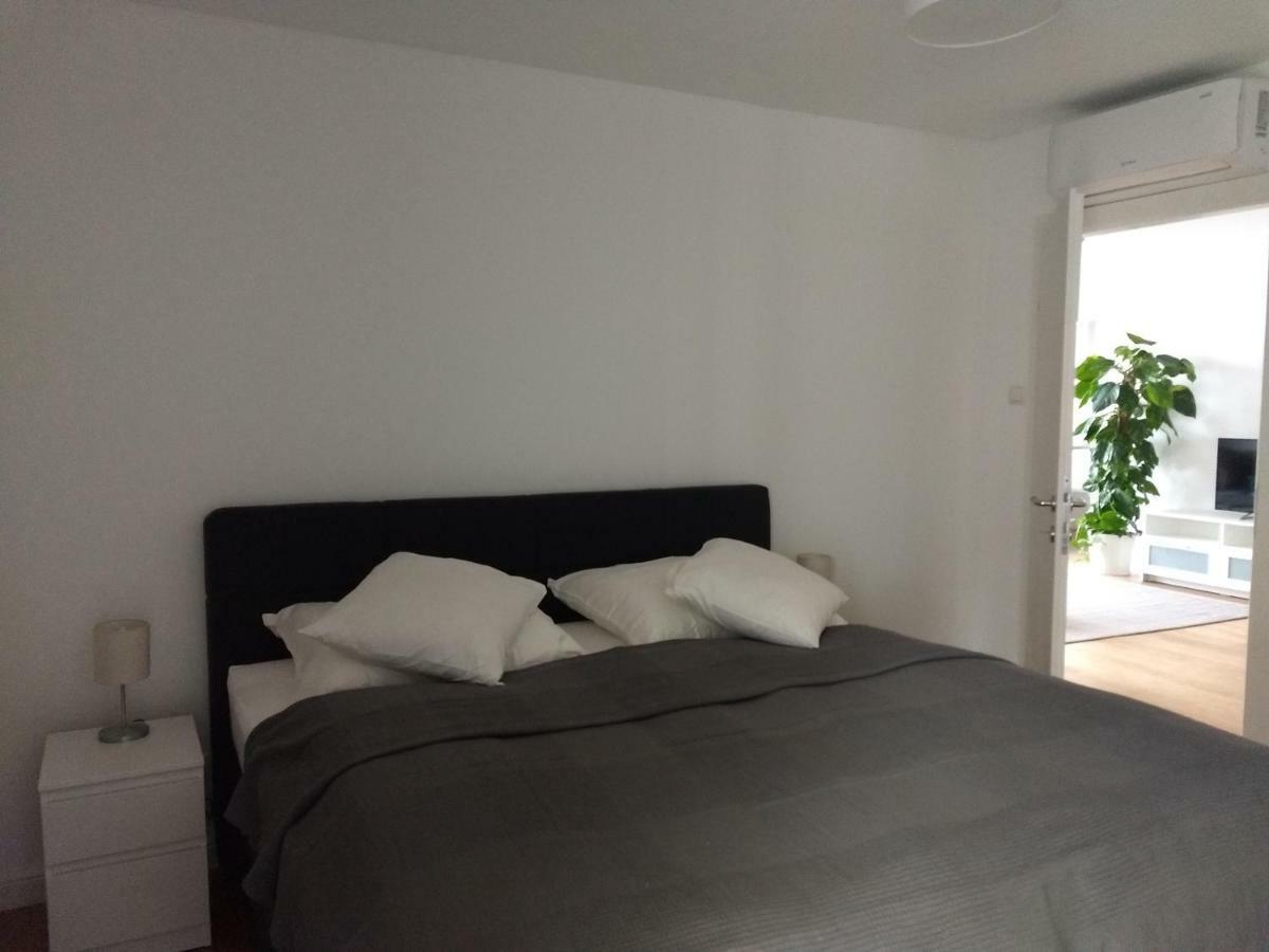 Rema Ferienwohnung Schwedenplatz Відень Екстер'єр фото